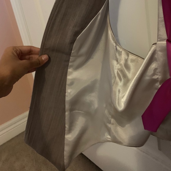 Guess Vest - Picture 7 of 7